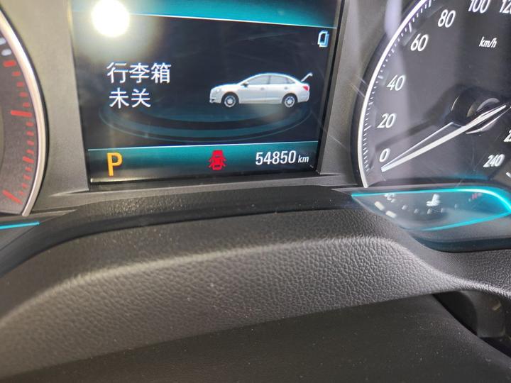 Excelle 2019 18T AT Elite China VI photo 6