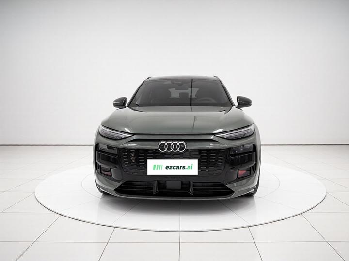 Q6L e-tron 2026 Pilot photo 2
