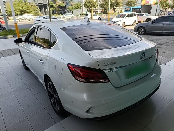 6 EV 2018 45T E-DRIVE Hybrid PILOT-Class photo 4