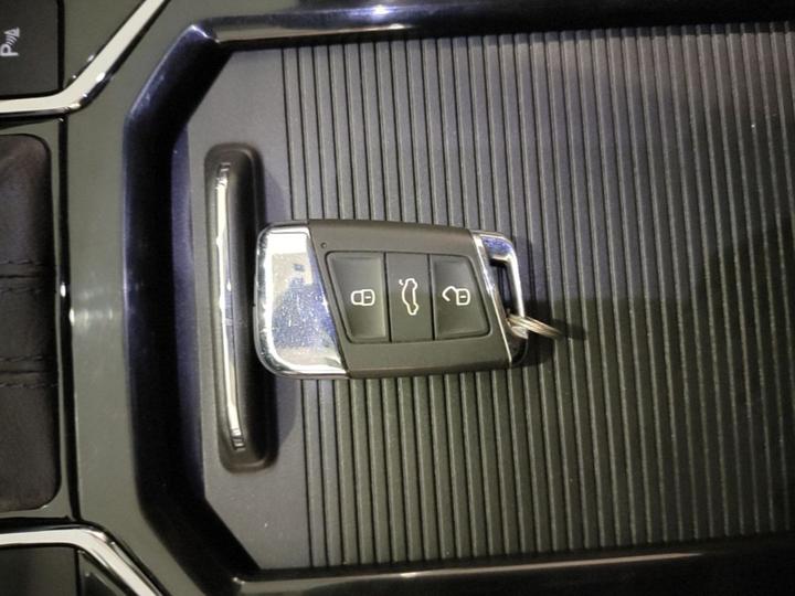 Passat 2022 330TSI Luxury photo 8