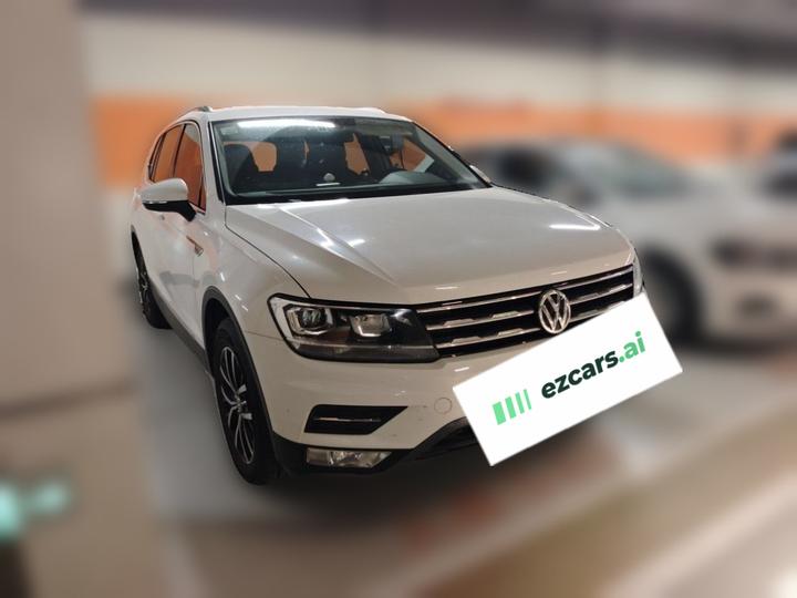 Tiguan L 2018 330TSI AT RWD Comfort photo 3