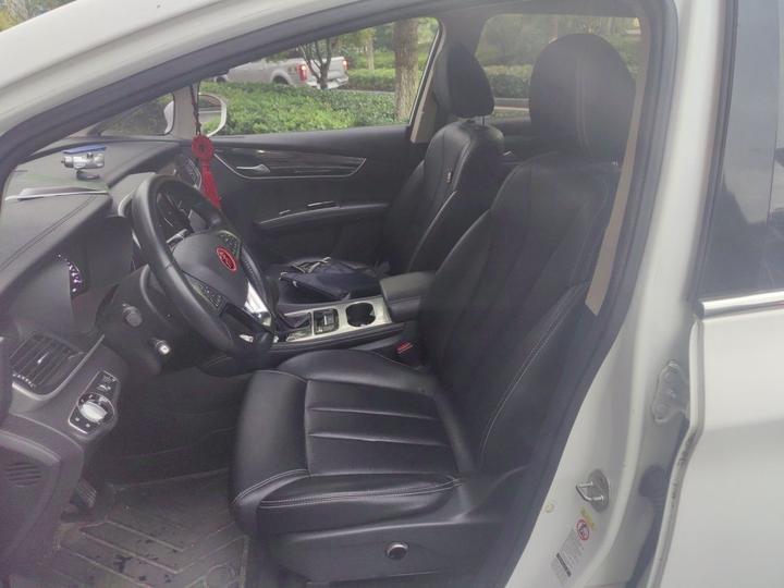 Song MAX 2017 1.5T AT Connected Elite 7-Seater photo 7