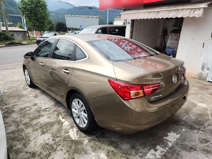 Verano 2015 Sedan 15S AT Progressive photo 4