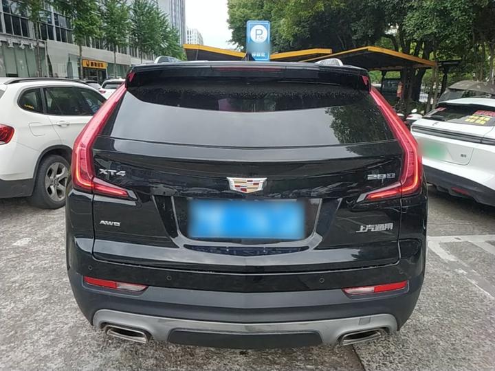 XT4 2018 28T RWD Leading photo 3