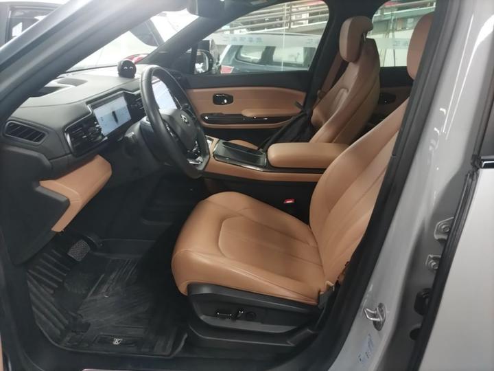 ES6 2020 600KM Sport photo 7