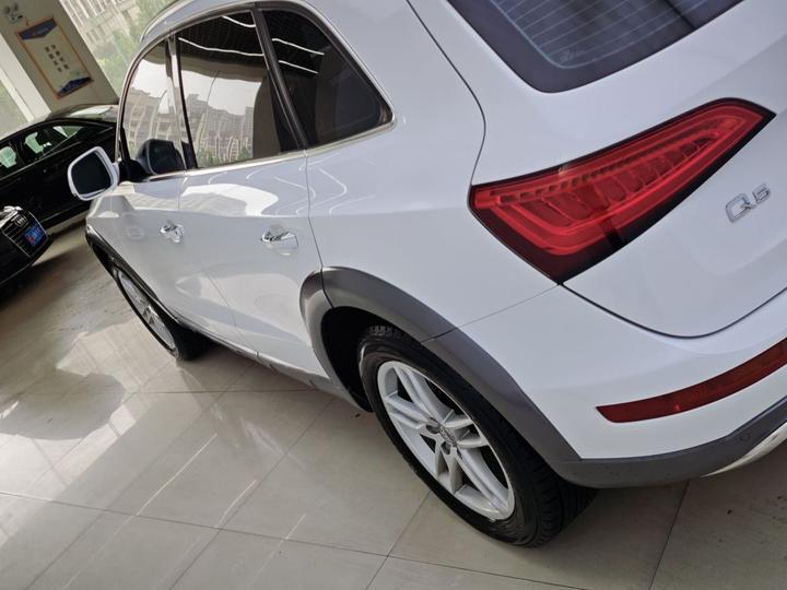 Q5 2017 Plus 40 TFSI Tech photo 3
