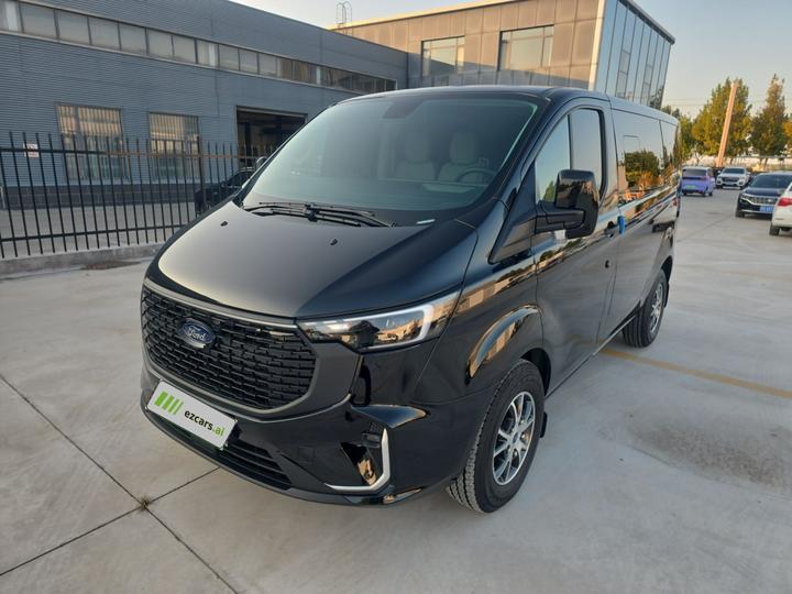 Transit 2026 2.0T Diesel MT Luxury Short Wheelbase 5/6-Seater
