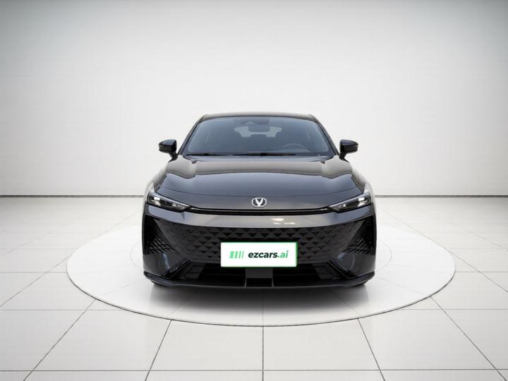 UNI-V 2024 1.5T Premium photo 2