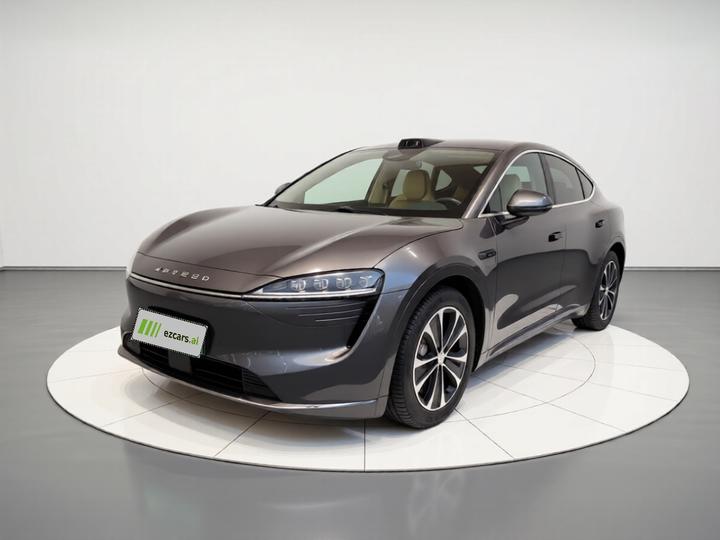 HIMA Luxeed R7 2025 EREV 251km Max