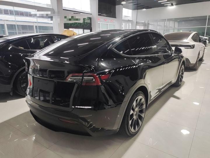 Model Y 2022 Facelift RWD photo 6