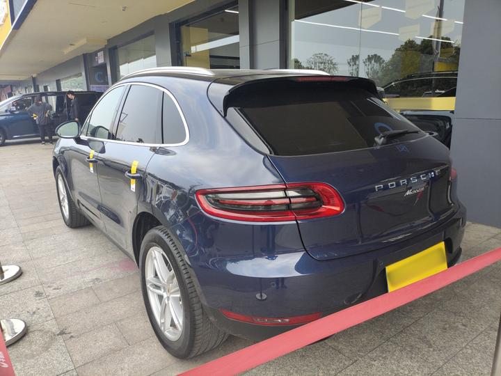 2014 Macan 2.0T photo 4