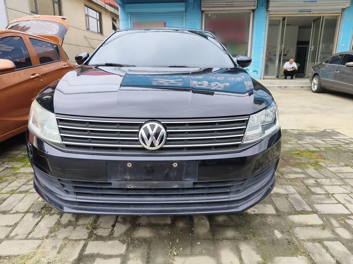 Lavida 2015 1.6L MT photo 2
