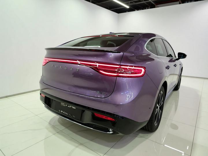 HIMA Luxeed R7 2025 EREV 251km Max photo 4