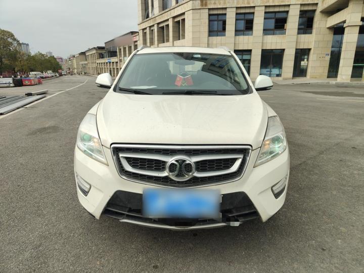 BAIC X65 2015 2.0T AT Elite photo 2