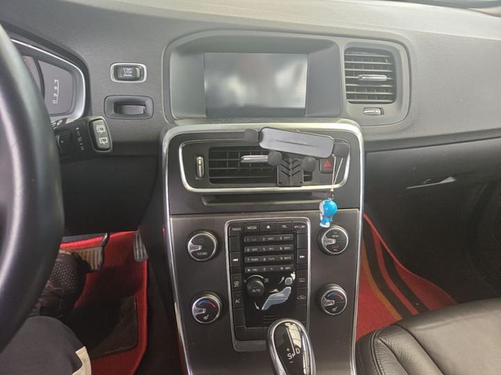 V60 2014 T5 photo 8