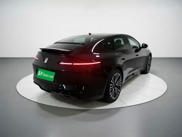 12 2023 650 AWD GT photo 4
