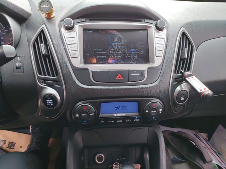 ix35 2015 2.0L AT RWD Smart IV photo 8
