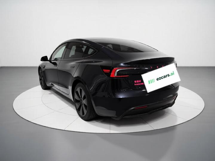 Model 3 2023 RWD photo 4