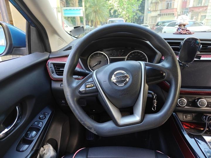 2016 1.6L CVT photo 3