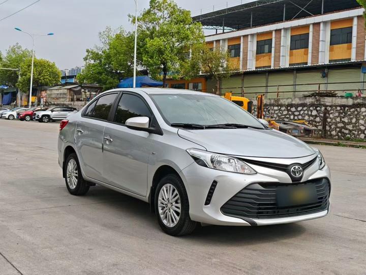 Vios 2017 1.5L CVT photo 3