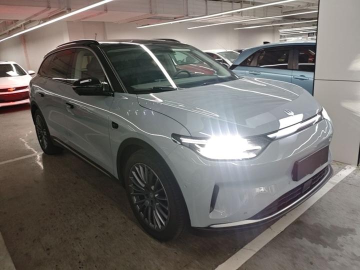 Leapmotor C11 2024 EV 580 Exclusive photo 3