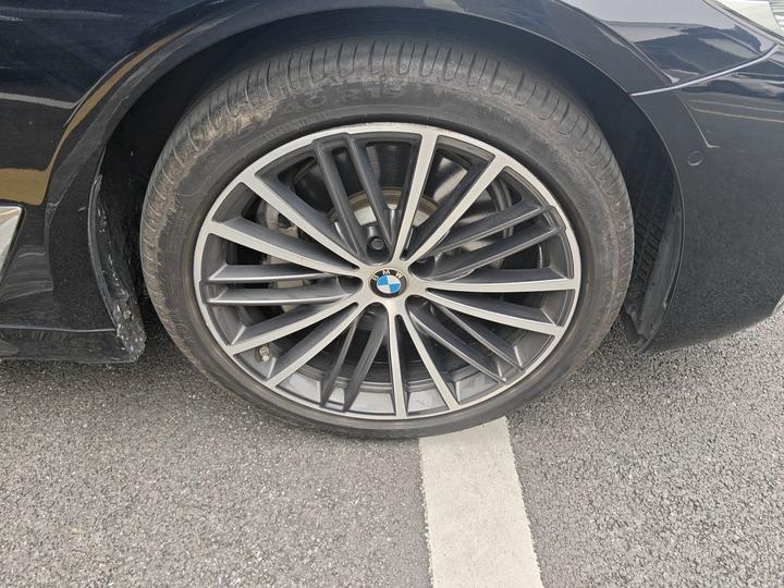 5 Series 2020 530Li Leading M Sport Package photo 8