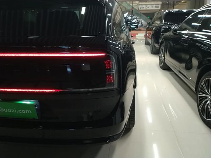 9X 2025 Ultra 70kWh 6-Seater photo 7