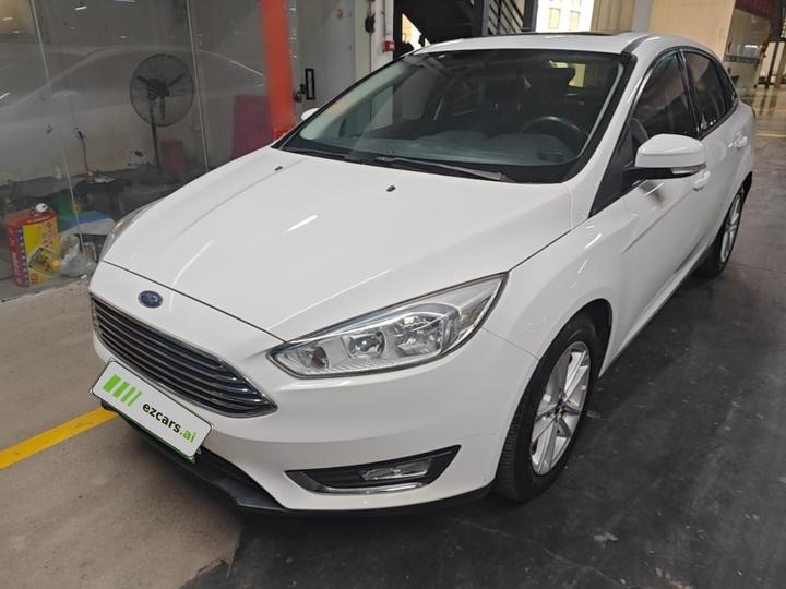 Focus 2015 Sedan 1.6L AT