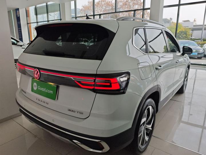 Tharu 2024 300TSI RWD photo 4