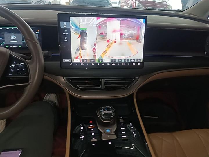 D9 2022 DM-i 970 AWD Flagship photo 4