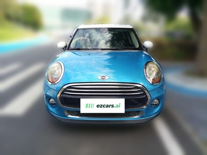 2016 1.5T COOPER 5-Door photo 2