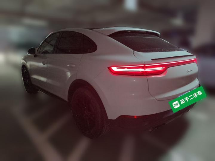 2019 Cayenne Coupé 3.0T photo 4
