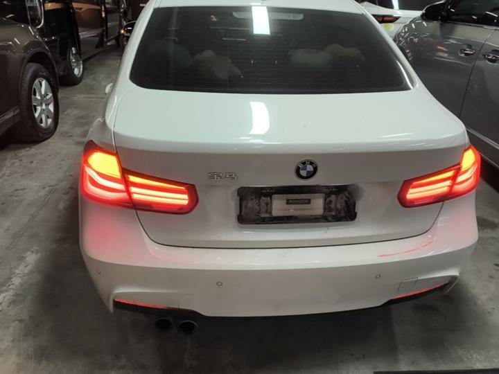 3 Series 2018 320i M Sport Package photo 3
