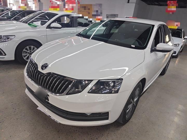 Octavia 2022 1.5L AT Comfort