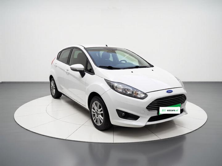 2013 Hatchback 1.5L AT Fashion photo 3