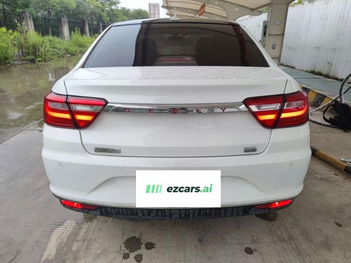Vision 2018 1.5L AT photo 3