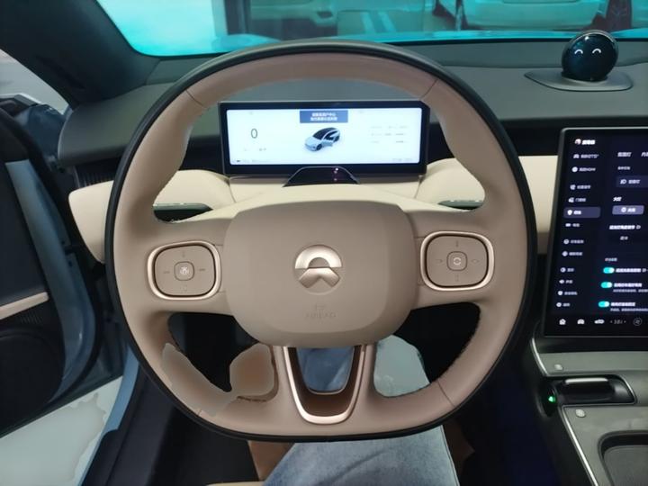 ET5T 2024 75kWh Touring photo 2