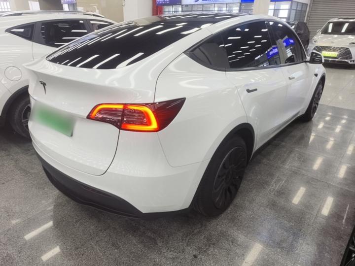 Model Y 2022 RWD photo 4