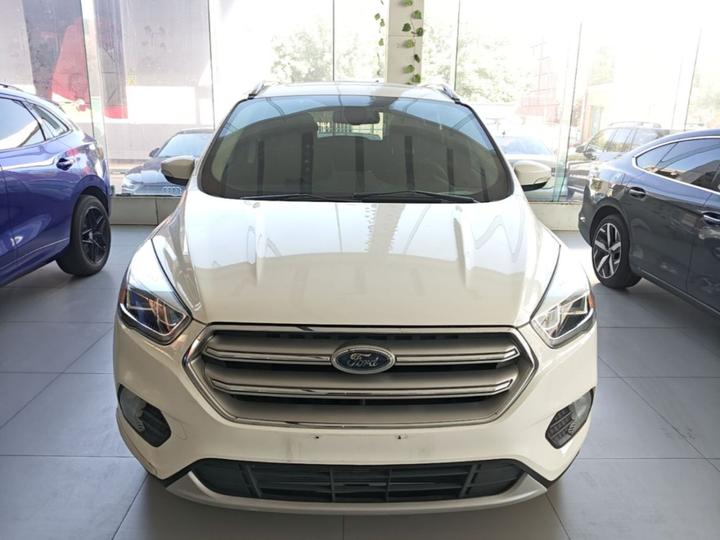 Kuga 2017 EcoBoost 180 RWD photo 2