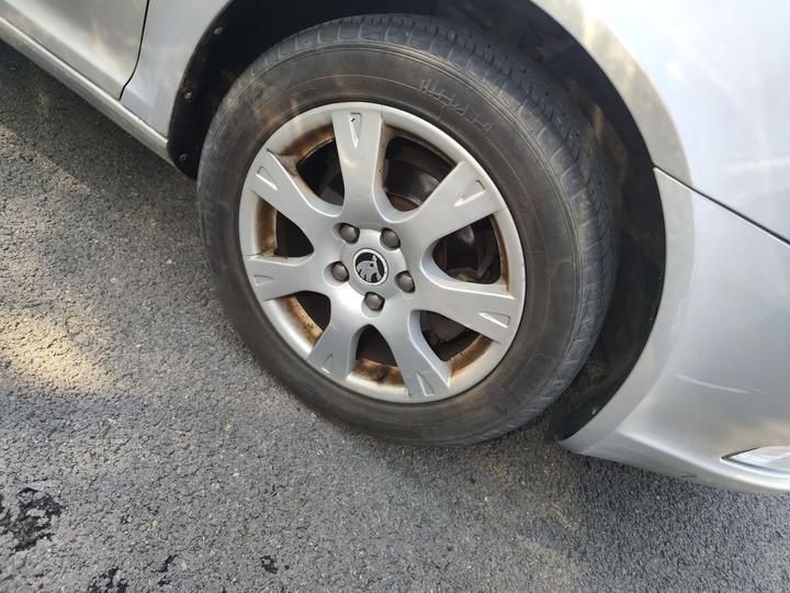Octavia 2014 1.6L MT photo 8
