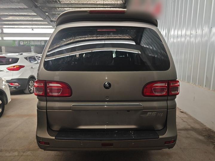 Lingzhi 2023 M5L 1.6L 7-Seater photo 3