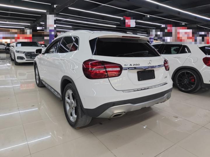 GLA 2017 GLA 200 Dynamic photo 4