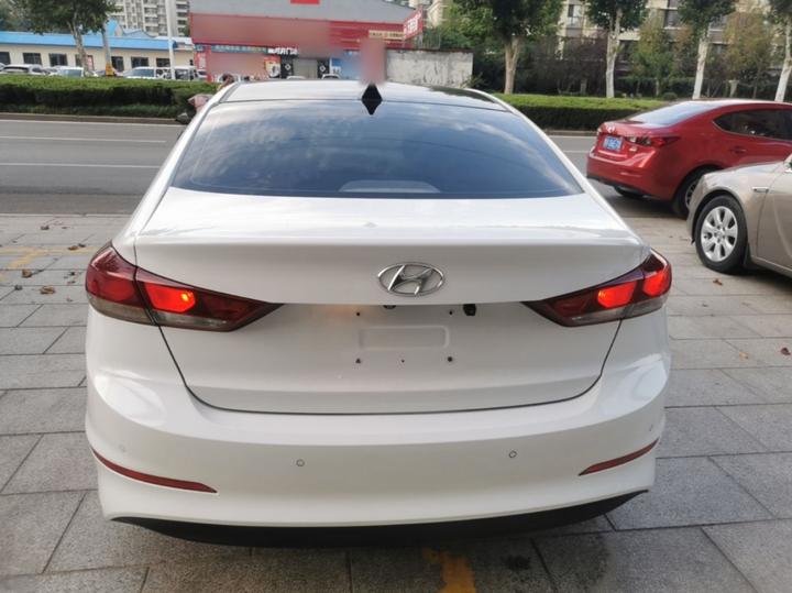 Elantra 2016 1.6L AT Smart Elite photo 3