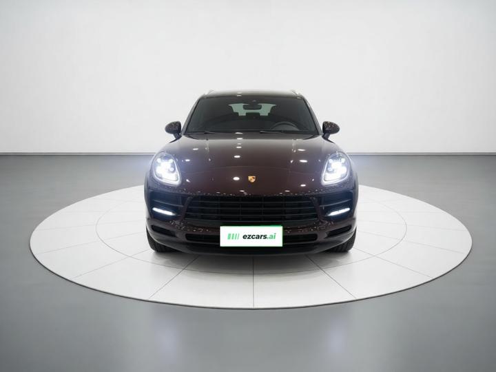 2018 Macan 2.0T photo 2