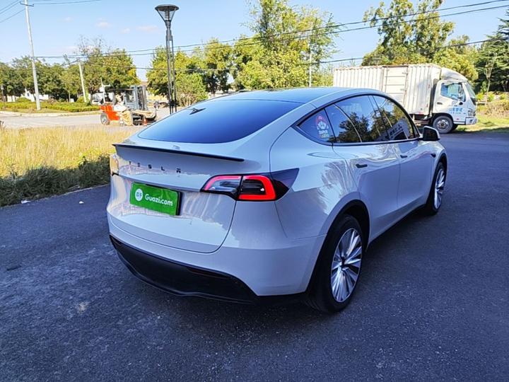 Model Y 2022 Facelift RWD photo 6
