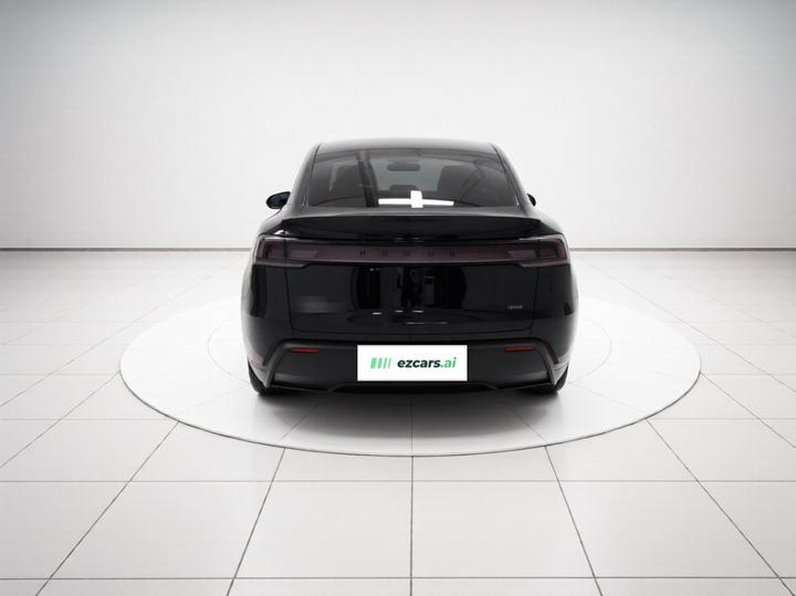 Model Y 2025 RWD photo 3