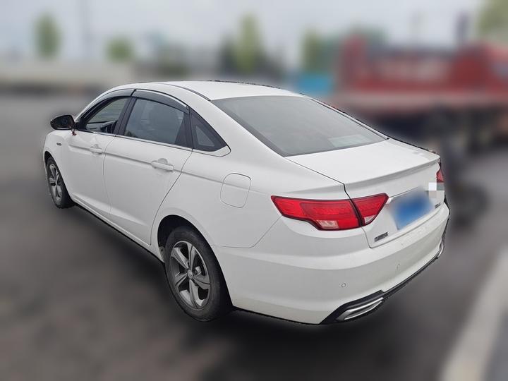 Emgrand GL 2018 1.4T MT Elite Connected photo 4