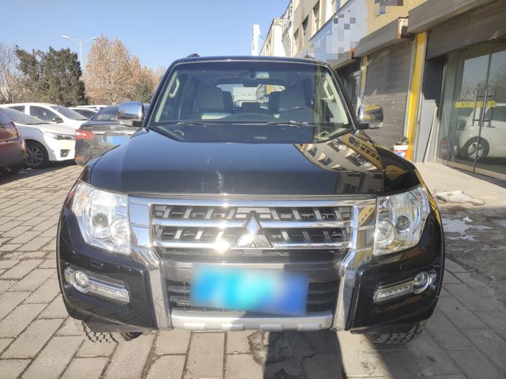 Pajero Parallel Import photo 2
