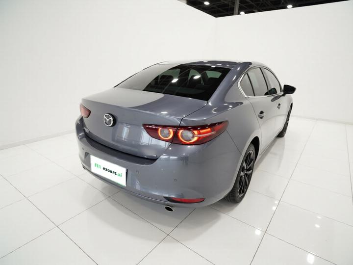 3 Axela 2022 2.0L AT photo 4
