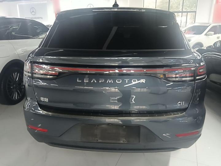 Leapmotor C11 2023 EREV 300 Comfort photo 3